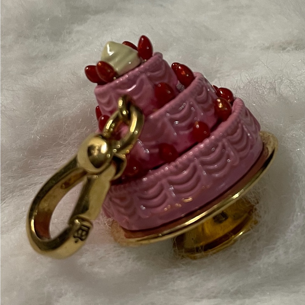 JUICY COUTURE Three Tiered Strawberry Cake Charm